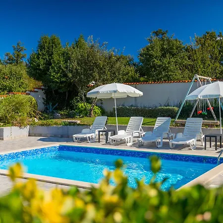 Holiday home Viola *