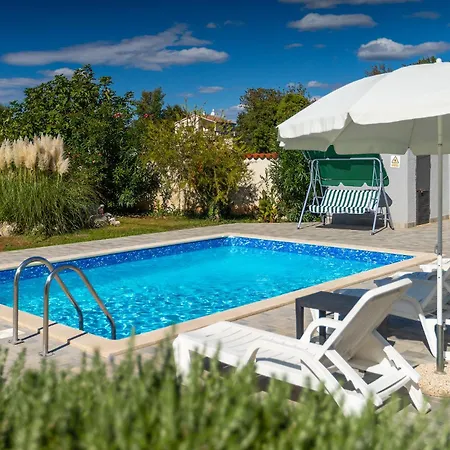 Holiday home Viola Krnica
