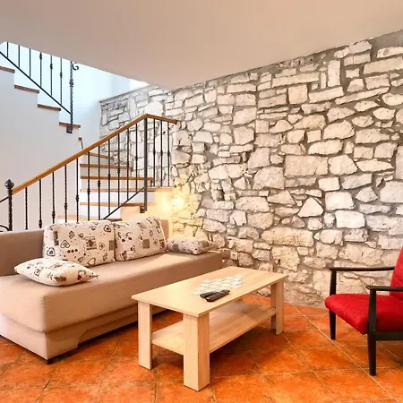 Holiday home Viola Krnica