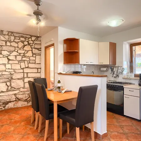 Holiday home Viola Krnica